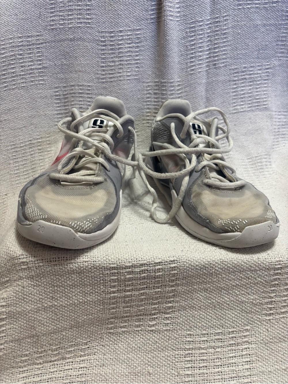 Nike Kids Gray, White & Pink Lightweight Sneakers
